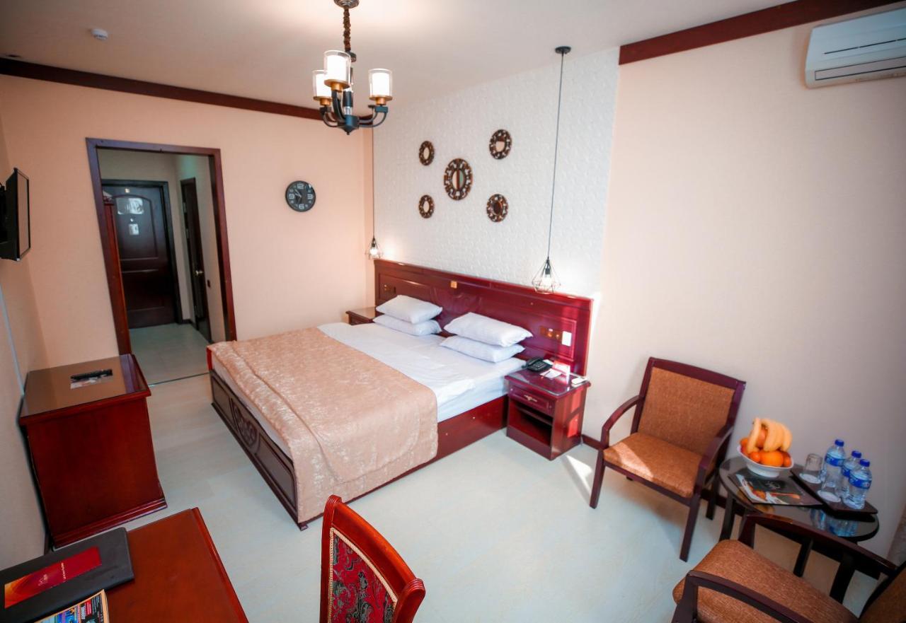 Asia Tashkent Hotel Buitenkant foto