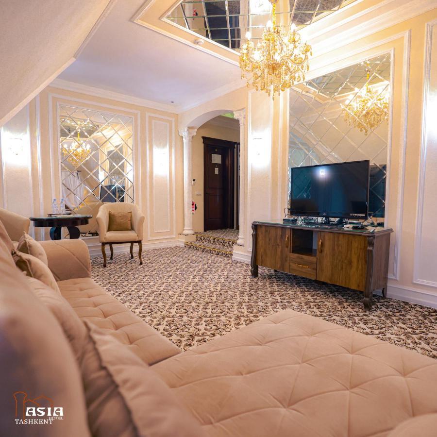 Asia Tashkent Hotel Buitenkant foto
