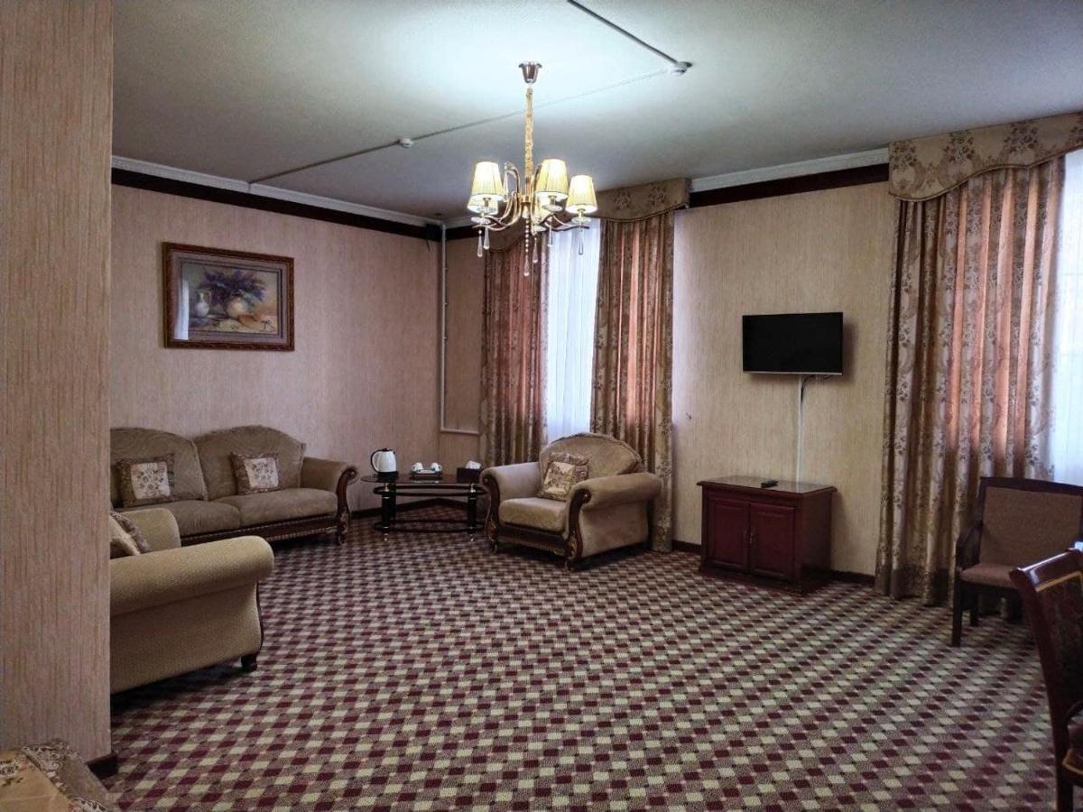 Asia Tashkent Hotel Buitenkant foto