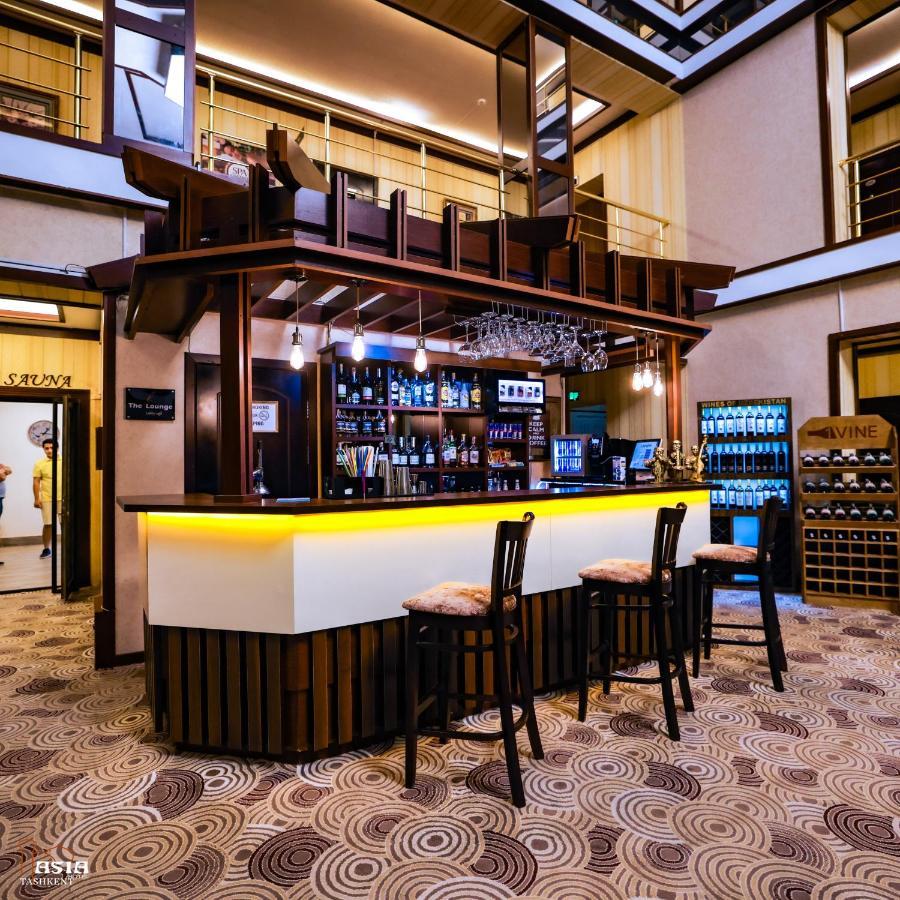 Asia Tashkent Hotel Buitenkant foto