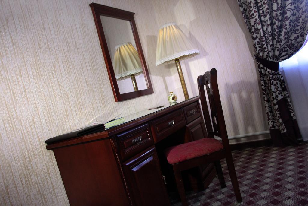 Asia Tashkent Hotel Buitenkant foto