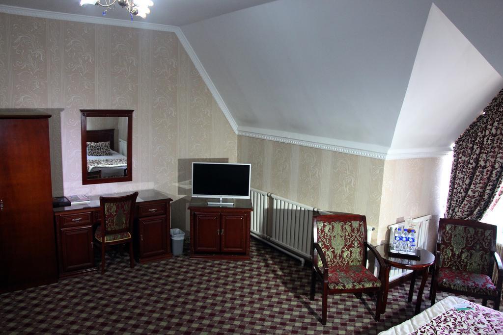 Asia Tashkent Hotel Buitenkant foto