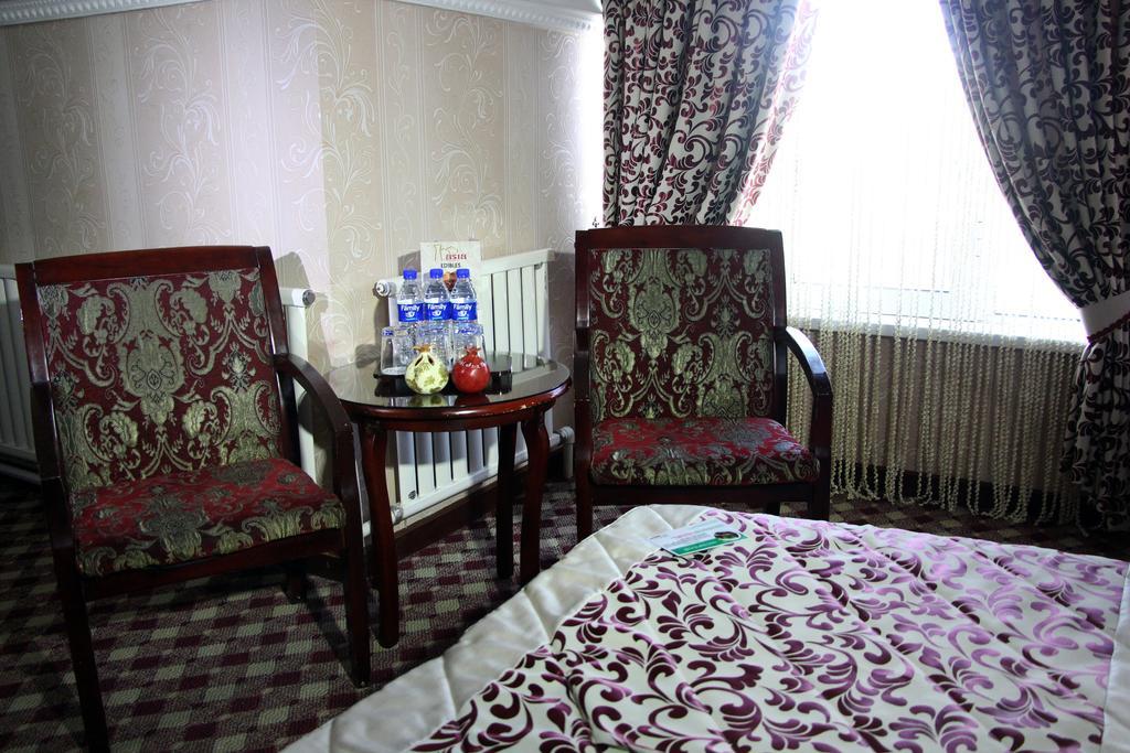 Asia Tashkent Hotel Buitenkant foto