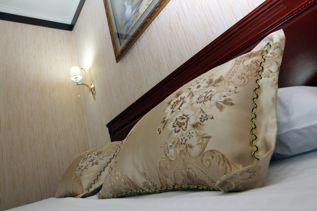Asia Tashkent Hotel Buitenkant foto